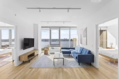 w 54th st, New York, NY 10019