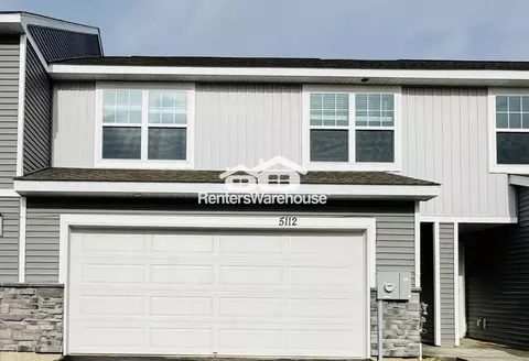 5112 Stable View Dr, Woodbury, MN 55129