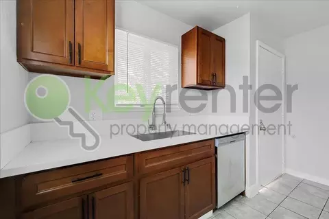 5726 Falconer Way #4, Sacramento, CA 95824