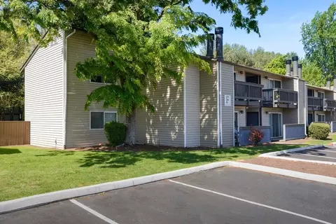 1615 W Smith St, Kent, WA 98032