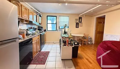 313 Summit Ave, Boston, MA 02135