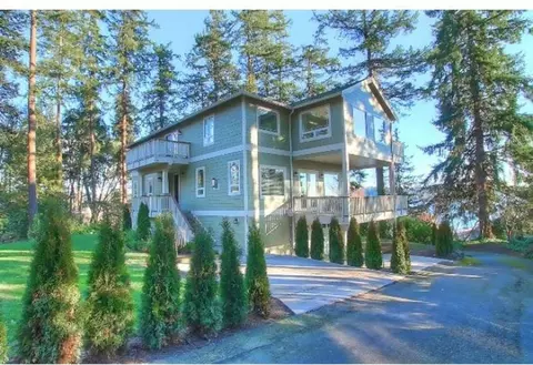 8649 NE Juanita Dr, Kirkland, WA 98034