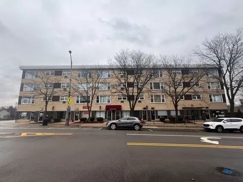 5107 Washington St #29R, Downers Grove, IL 60515