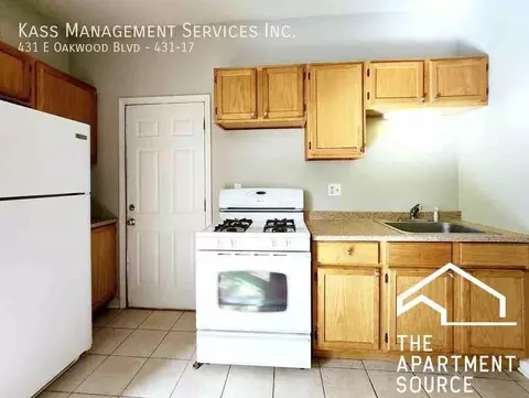 435 E Oakwood Blvd #30, Chicago, IL 60653