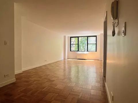 Undisclosed, New York, NY 10017
