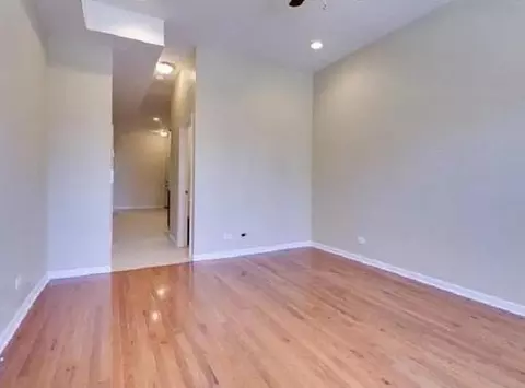 3727 N Ashland Ave #3, Chicago, IL 60613