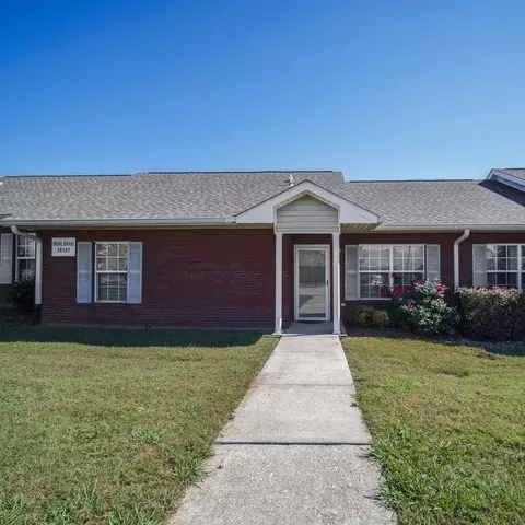706 Midway St NW, Hartselle, AL 35640