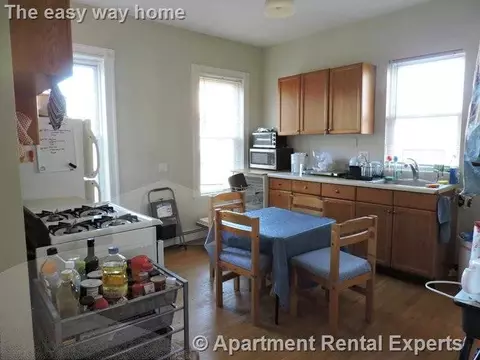 166 Putnam Ave, Cambridge, MA 02139