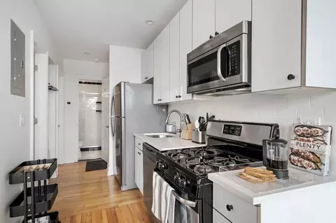 greenpoint ave, New York, NY 11222