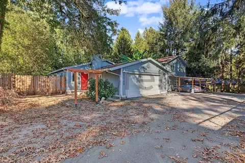9210 SW 28th Ave #A, Portland, OR 97219