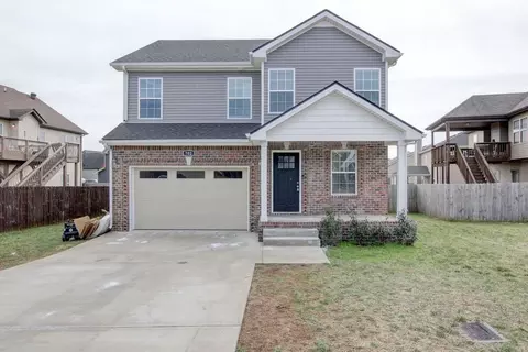 702 Ellie Nat Dr, Clarksville, TN 37040