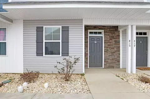 415 Sunfish Ln, Sneads Ferry, NC 28460