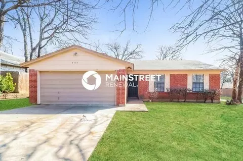 5715 Woodsetter Ct, Arlington, TX 76017