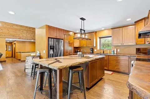 20768 Larkspur Rd, Sturgis, SD 57785