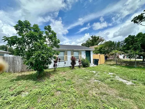4111 28th St N, Lealman, FL 33714
