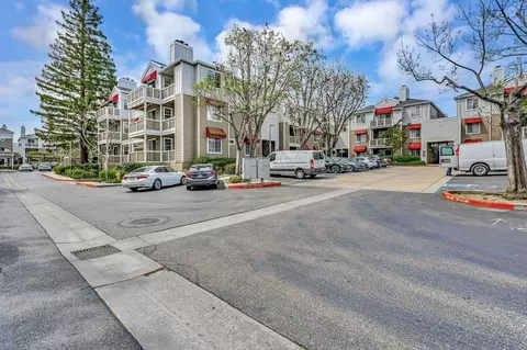 250 Santa Fe Ter #111, Sunnyvale, CA 94085