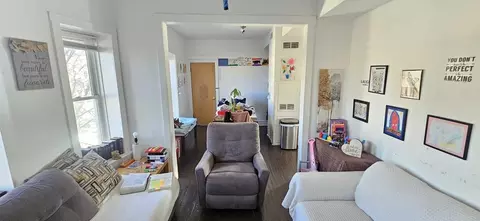 3858 N Saint Louis Ave #2, Chicago, IL 60618
