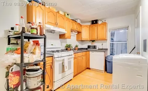 291 Elm St #2, Cambridge, MA 02139