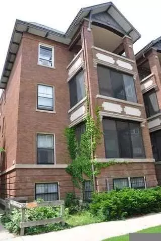 3706 N Fremont St #2, Chicago, IL 60613