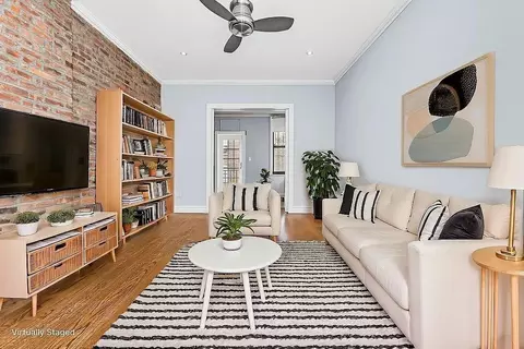 436 W 52nd St #13E, New York, NY 10019
