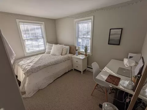 90 Gardens Dr, Springfield, MA 01119
