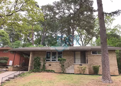 6 Broadmoor Dr, Little Rock, AR 72204