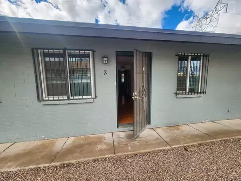 337 N 93rd St #2, Mesa, AZ 85207