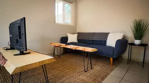 219 Girard Blvd SE #3, Albuquerque, NM 87106