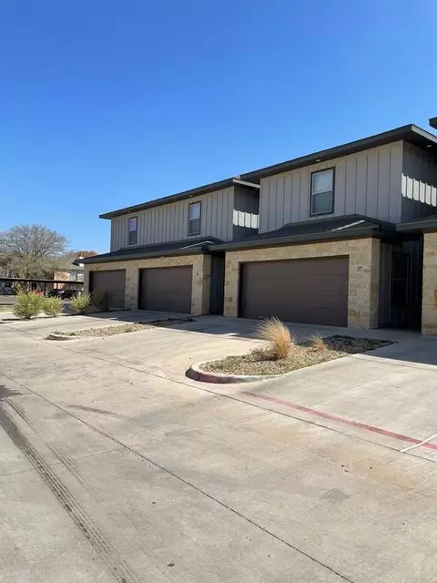6040 24th St #35, Lubbock, TX 79407