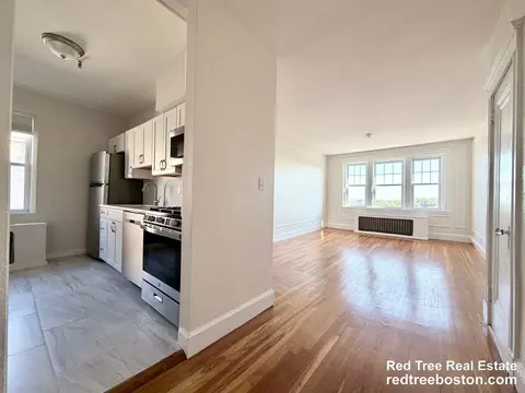 2001 Commonwealth Ave #34, Boston, MA 02135
