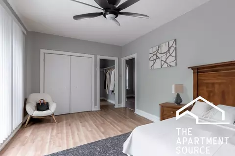 5451 S Cornell Ave #301, Chicago, IL 60615