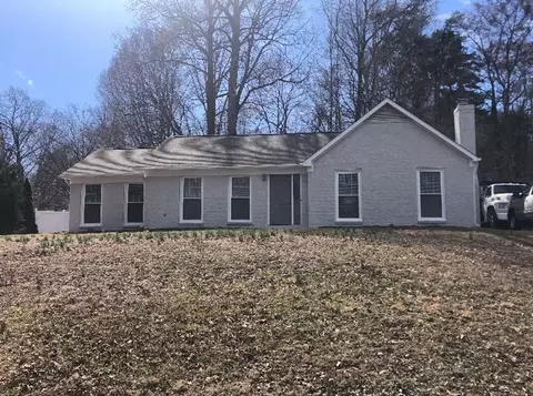 2803 Bardwell Rd, Greensboro, NC 27410