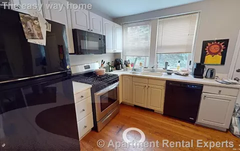 54 Kelly Rd #2L, Cambridge, MA 02139