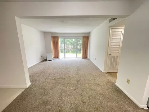 2 Holland Dr, Chapel Hill, NC 27514