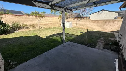 2513 E Laurel Valley Ln, Ontario, CA 91761 photo 3