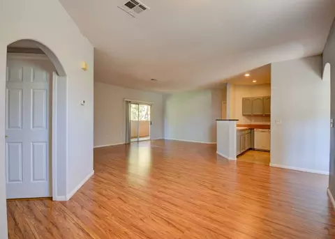 2050 W Warm Springs Rd, Henderson, NV 89014