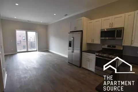 927 W Irving Park Rd #503, Chicago, IL 60613