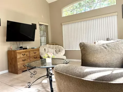 crystal cove loop, Kissimmee, FL 34747
