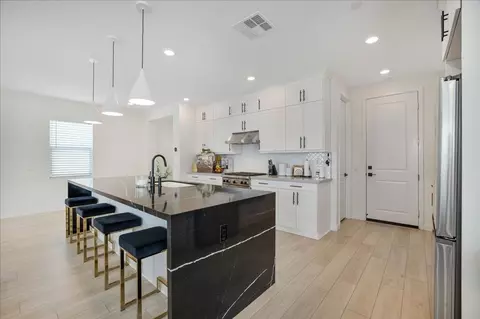 27824 Marquee Dr, Stevenson Ranch, CA 91381