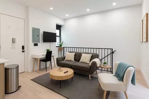 1 St Ave #1057587P, New York, NY 10009