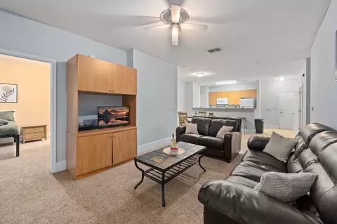 graduate cir, Tampa, FL 33617