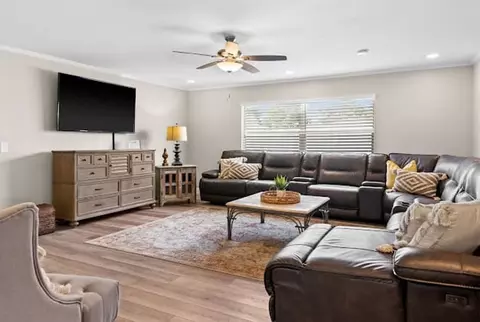 w woodlawn ave, Tampa, FL 33603