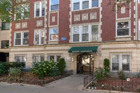 511 W Melrose St #305, Chicago, IL 60657