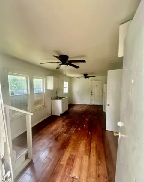 1319 Leal St #3, San Antonio, TX 78207