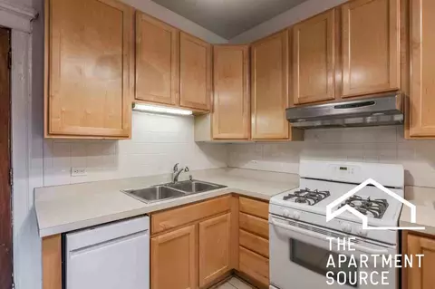 1216 N Dearborn St #B3, Chicago, IL 60610
