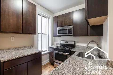 1218 N Dearborn St #A3, Chicago, IL 60610
