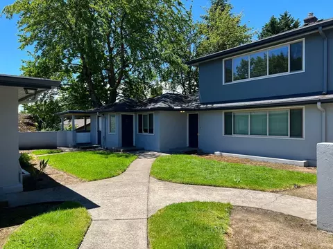 1930 SE Ash St, Portland, OR 97214