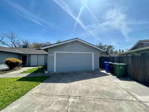 8976 Laguna Vista Ct, Elk Grove, CA 95624