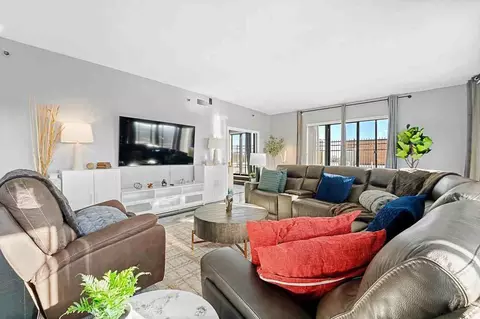 275 Us 20 #1058468P, Watertown Town, MA 02472