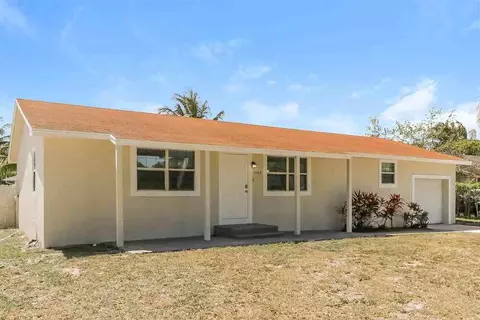 1142 Monroe Blvd, Lantana, FL 33462